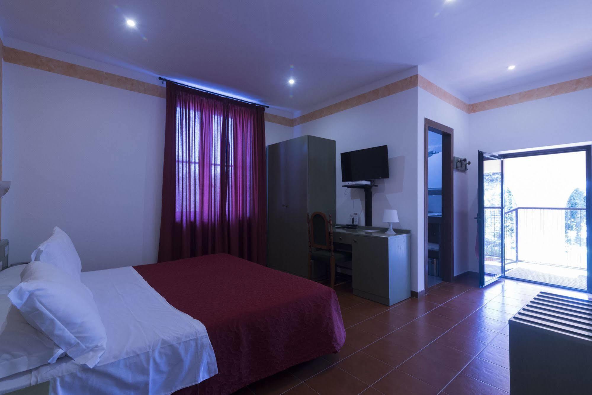 Hotel Villa Del Cardinale Norma Zewnętrze zdjęcie